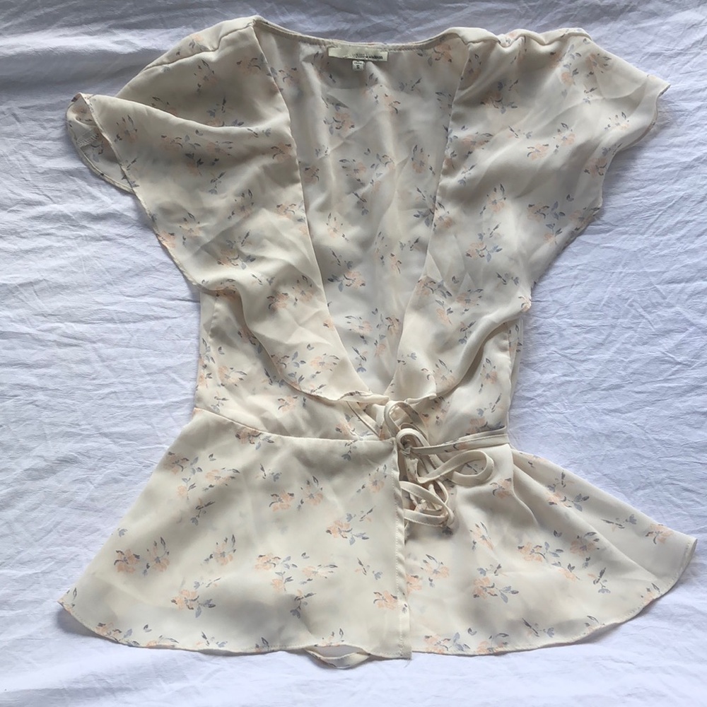June & Hudson Wrap Around Floral Flutter Top
